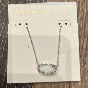 Kendra Scott pendant necklace